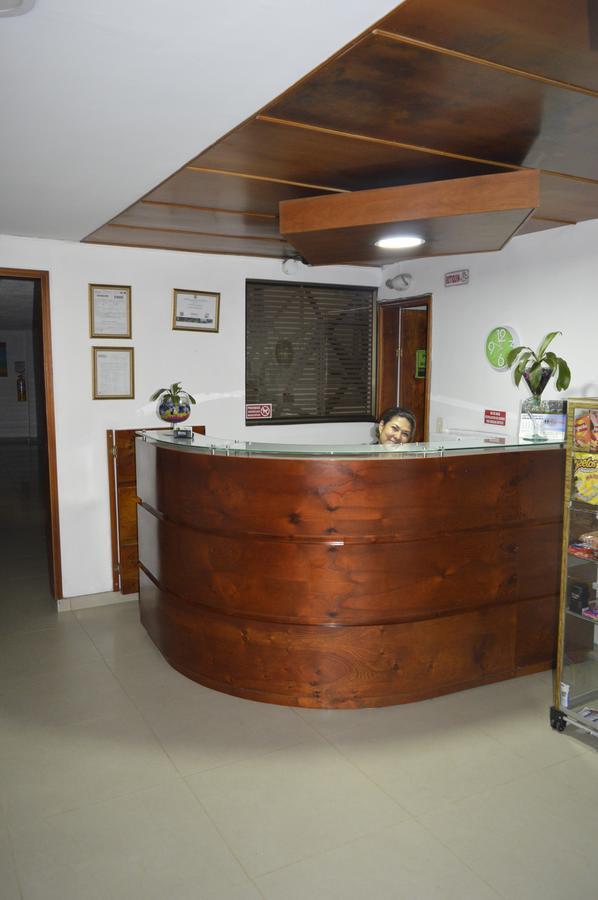 Hotel Las Palmas Fontibon Bogotá Esterno foto
